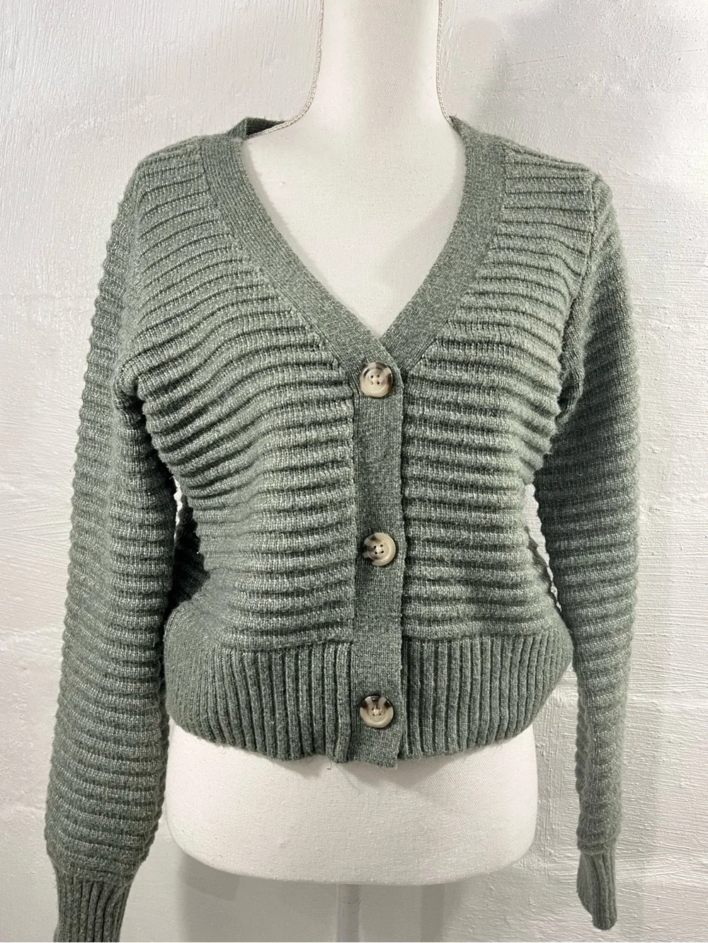 HAPPILY GREY CROPPED CARDIGAN